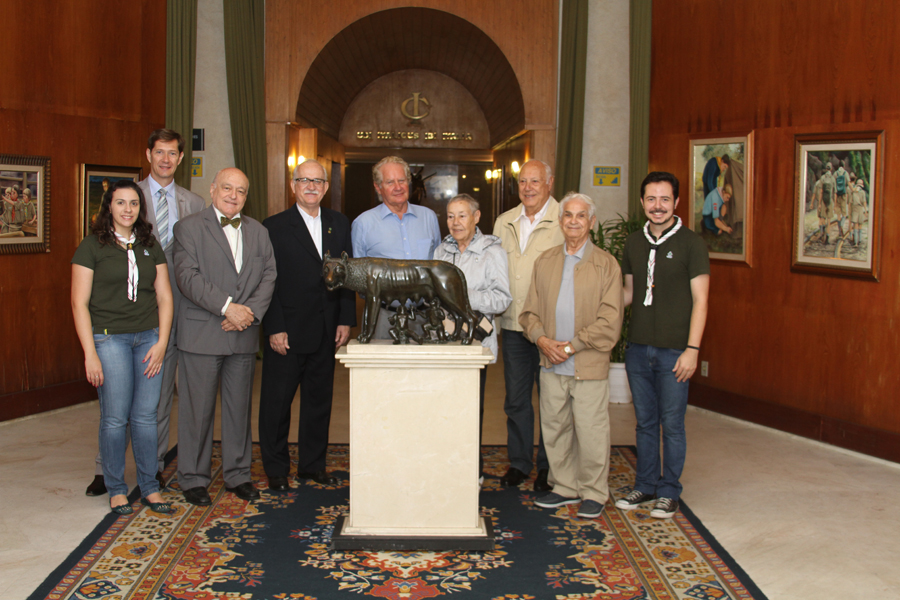 Exposição do acervo artístico da Casa do Escoteiro de SP no Circolo Italiano