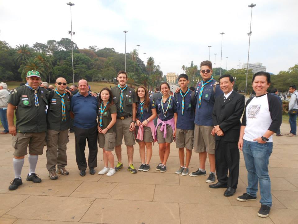 O “Abraço pela Dignidade” no Monumento à Independência