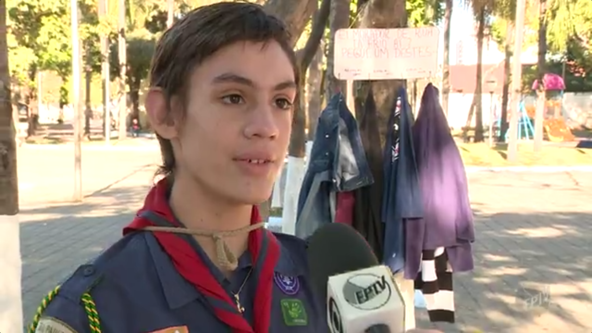 Escoteiros de Amparo criam Varal do Bem