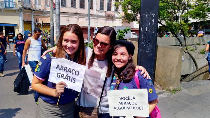 Escoteiros agitam centro de São Paulo em Caçada Fotográfica