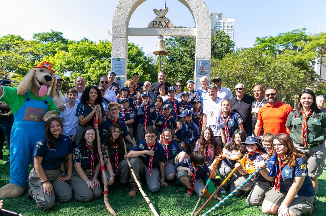 Grupo Escoteiro participa da inauguração do Marco da Paz no Parque Ceret