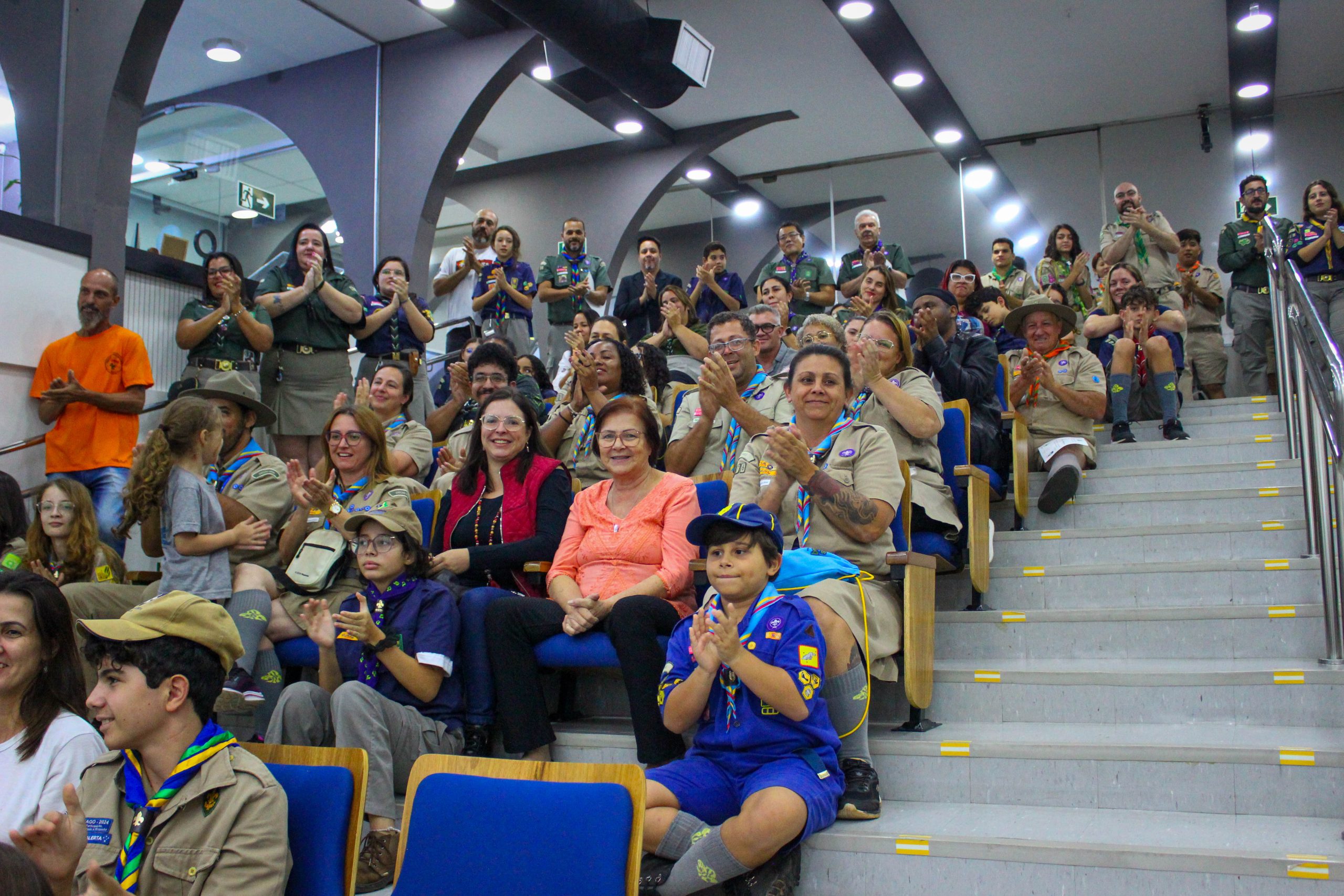 Escoteiros recebem honrarias em Reunião Pública em Jundiaí
