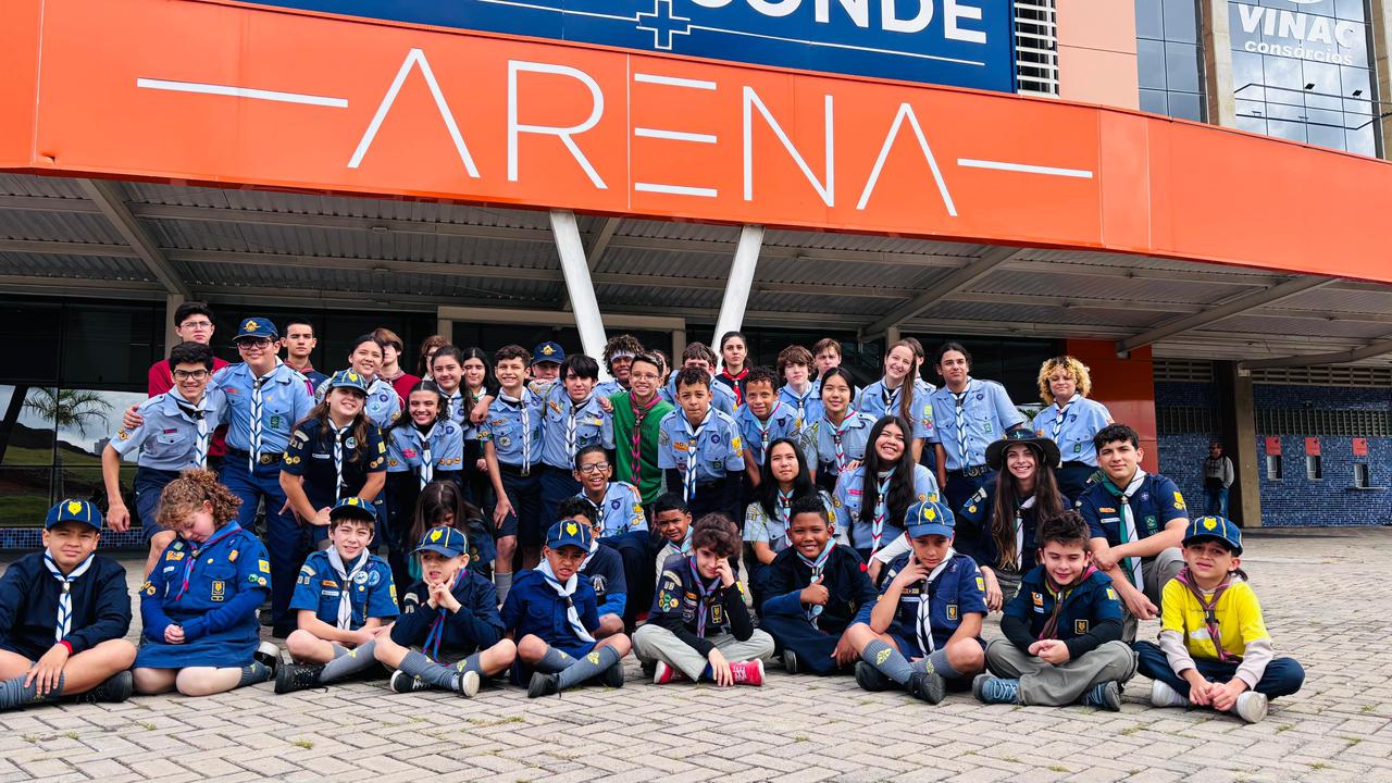Escoteiros do 32º Distrito participam da abertura do 67º Jogos Regionais em São José dos Campos