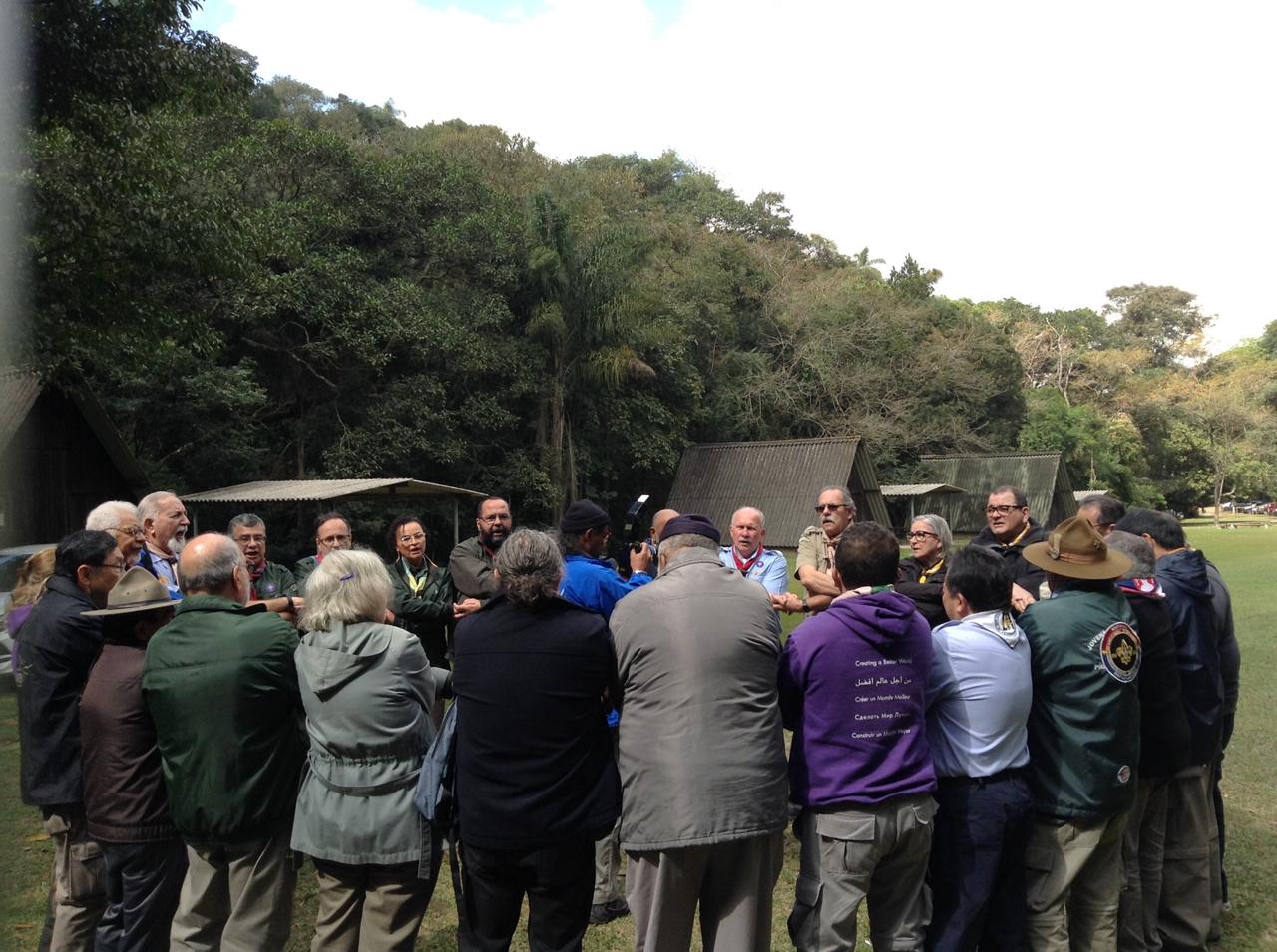 Café com Velhos Amigos: Emoção, Reconhecimento e História no Centro Escoteiro do Jaraguá