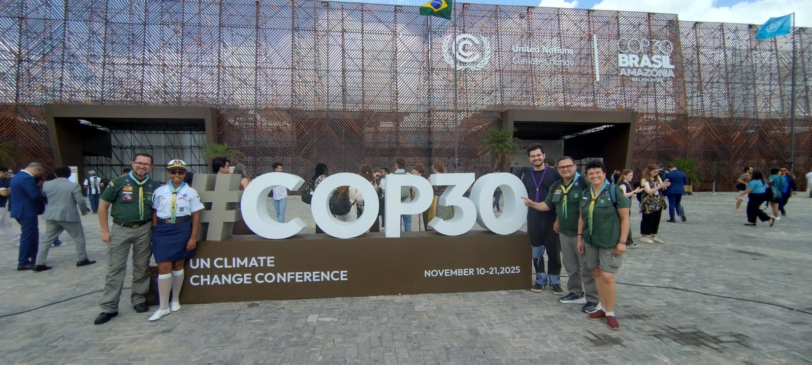 Escoteiros paulistas marcam presença nos primeiros dias da COP30 em Belém