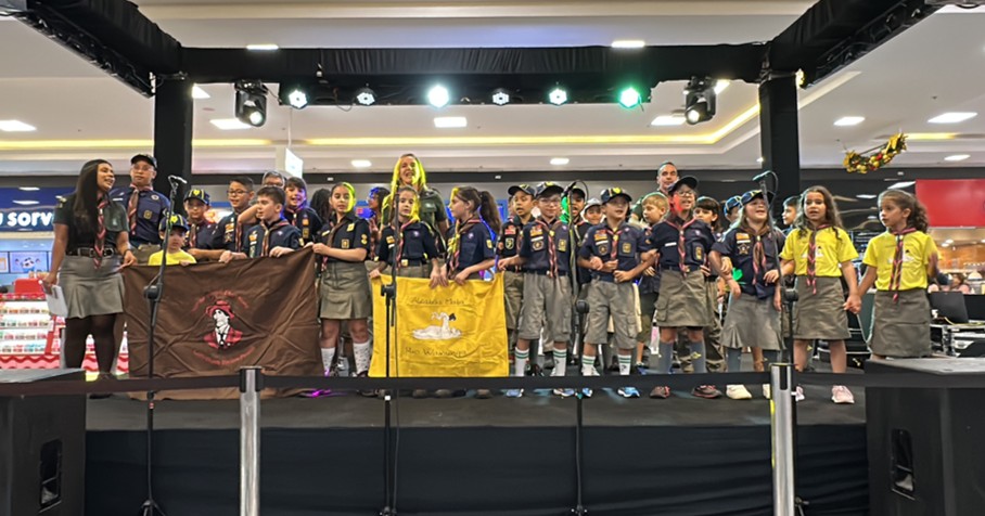 Cantata de Natal da Alcatéia Rio Wainunga encanta público no Shopping Jardim Oriente